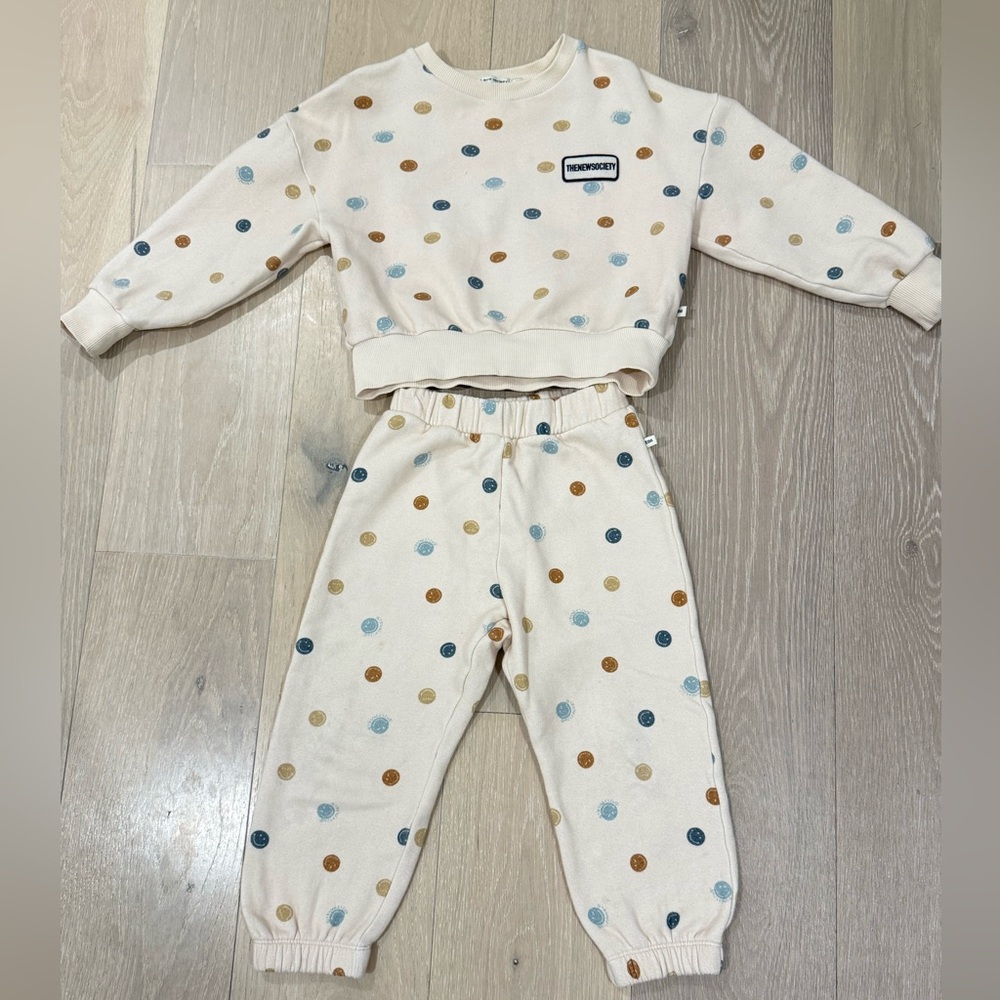 The New Society fleece sweatshirt & pants set 4Y